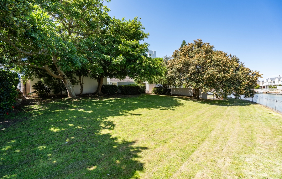5 Bedroom Property for Sale in Royal Alfred Marina Eastern Cape